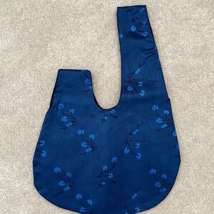 NWT Global Girl Gifts! Wristlet